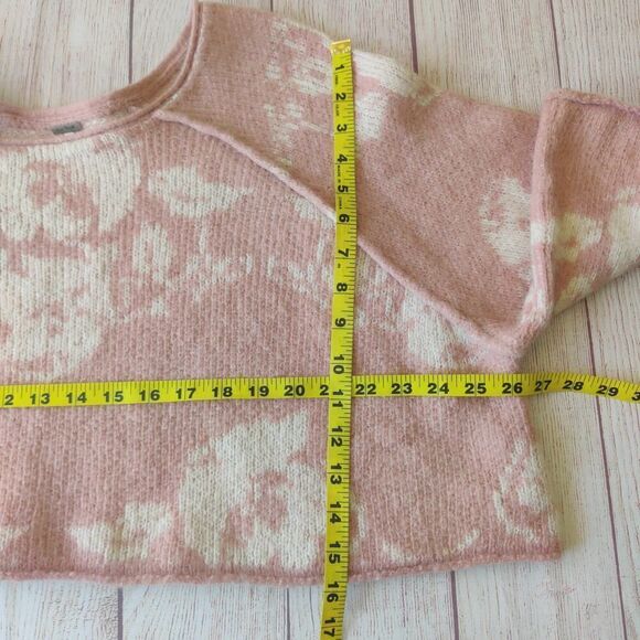 Free People "purple rain" cropped alpaca blend sweater sz M - Picture 11 of 13